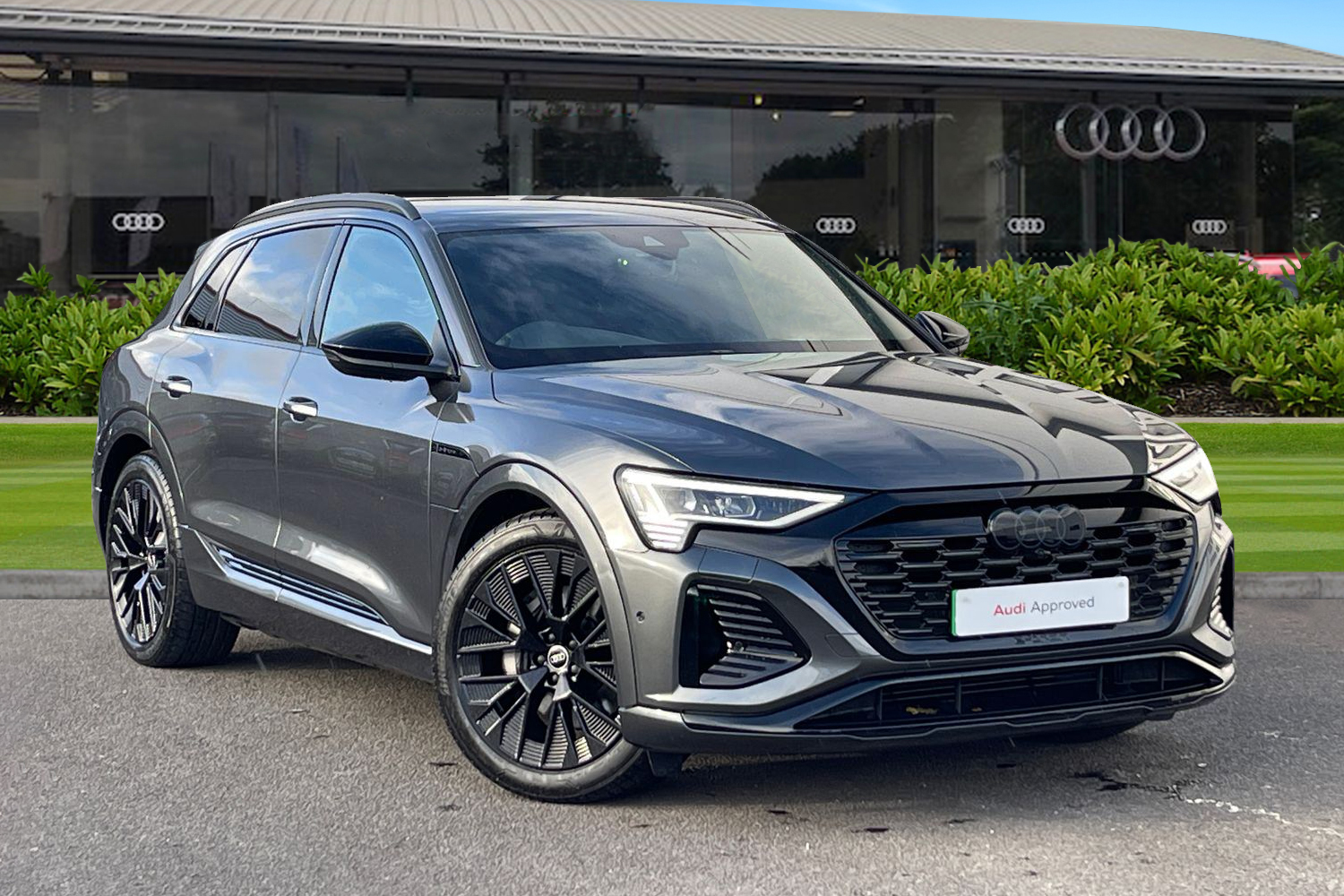 Main listing image - Audi Q8 e-tron