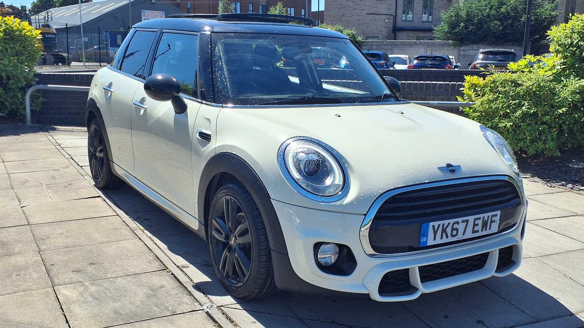 Main listing image - MINI Hatchback 5dr