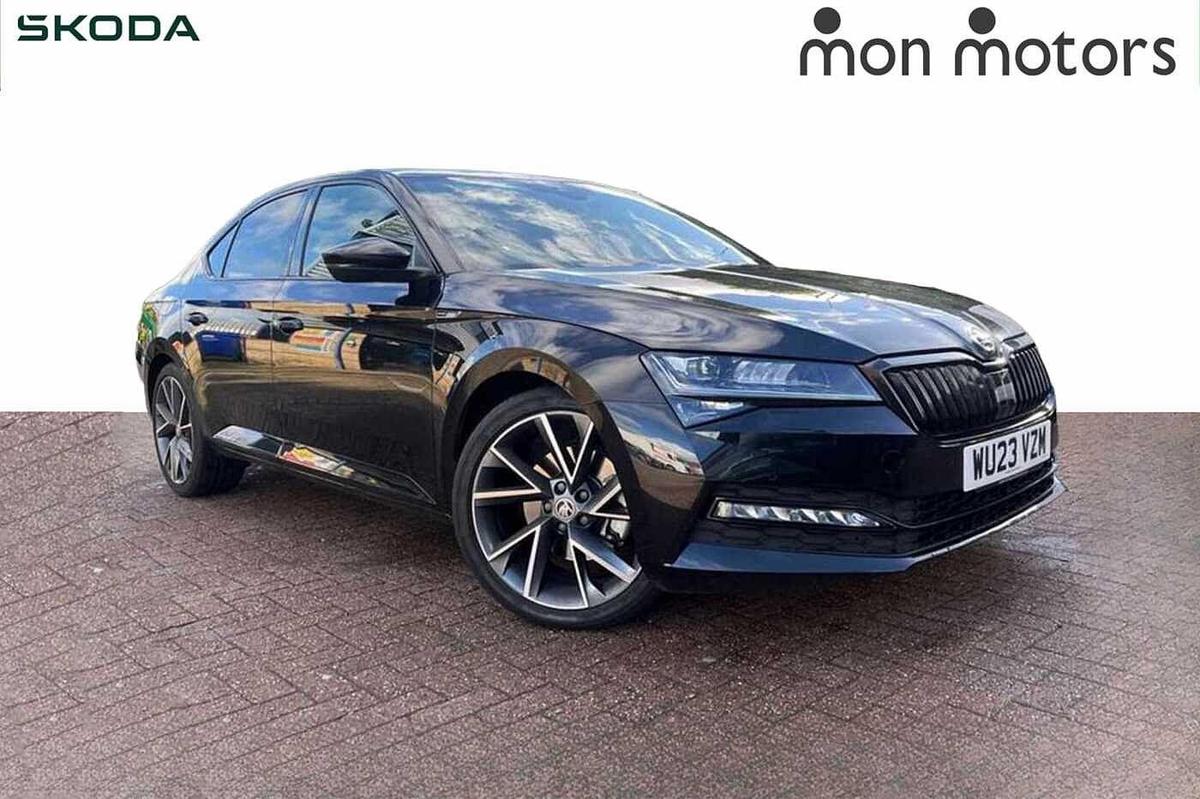 Main listing image - Skoda Superb