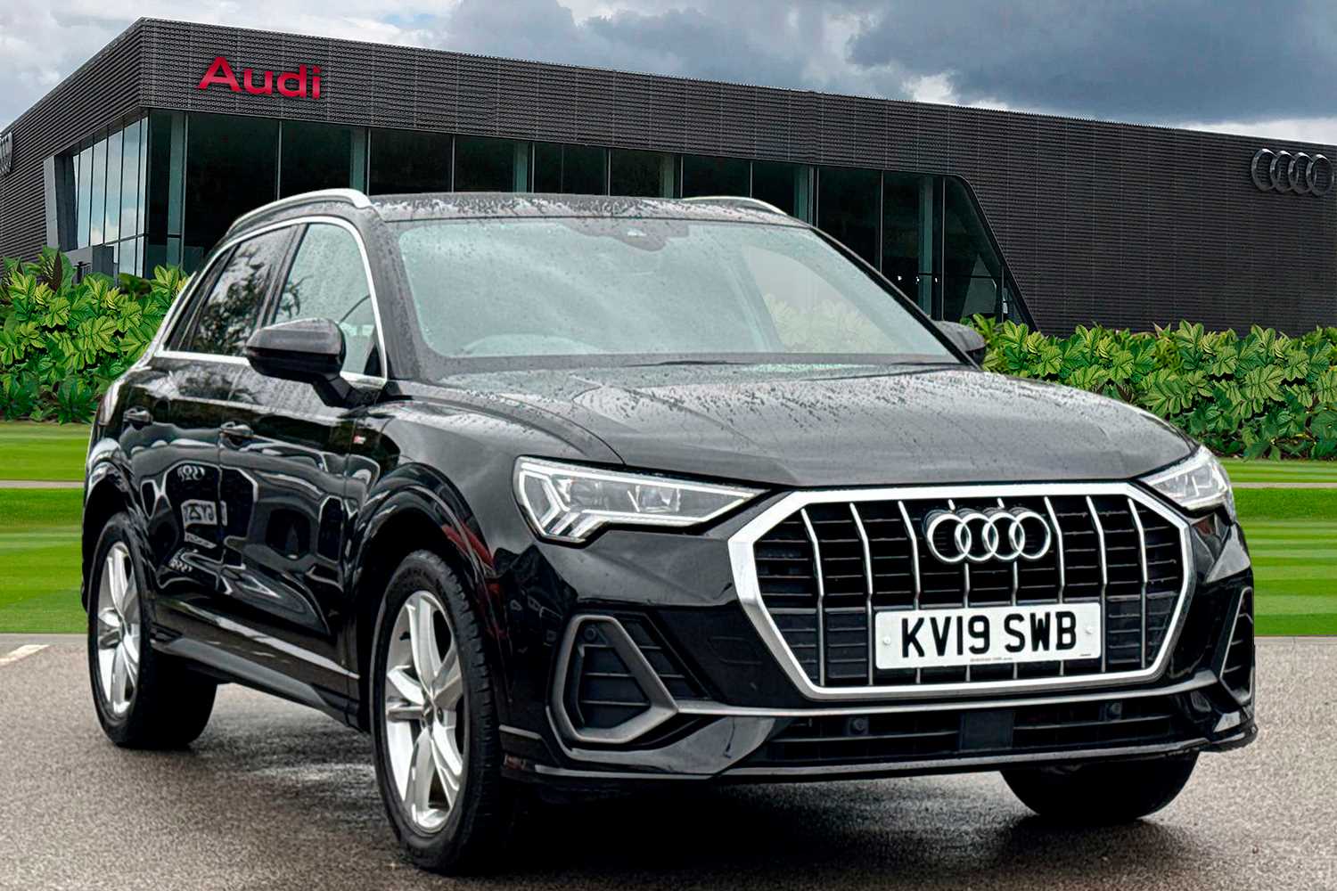 Main listing image - Audi Q3