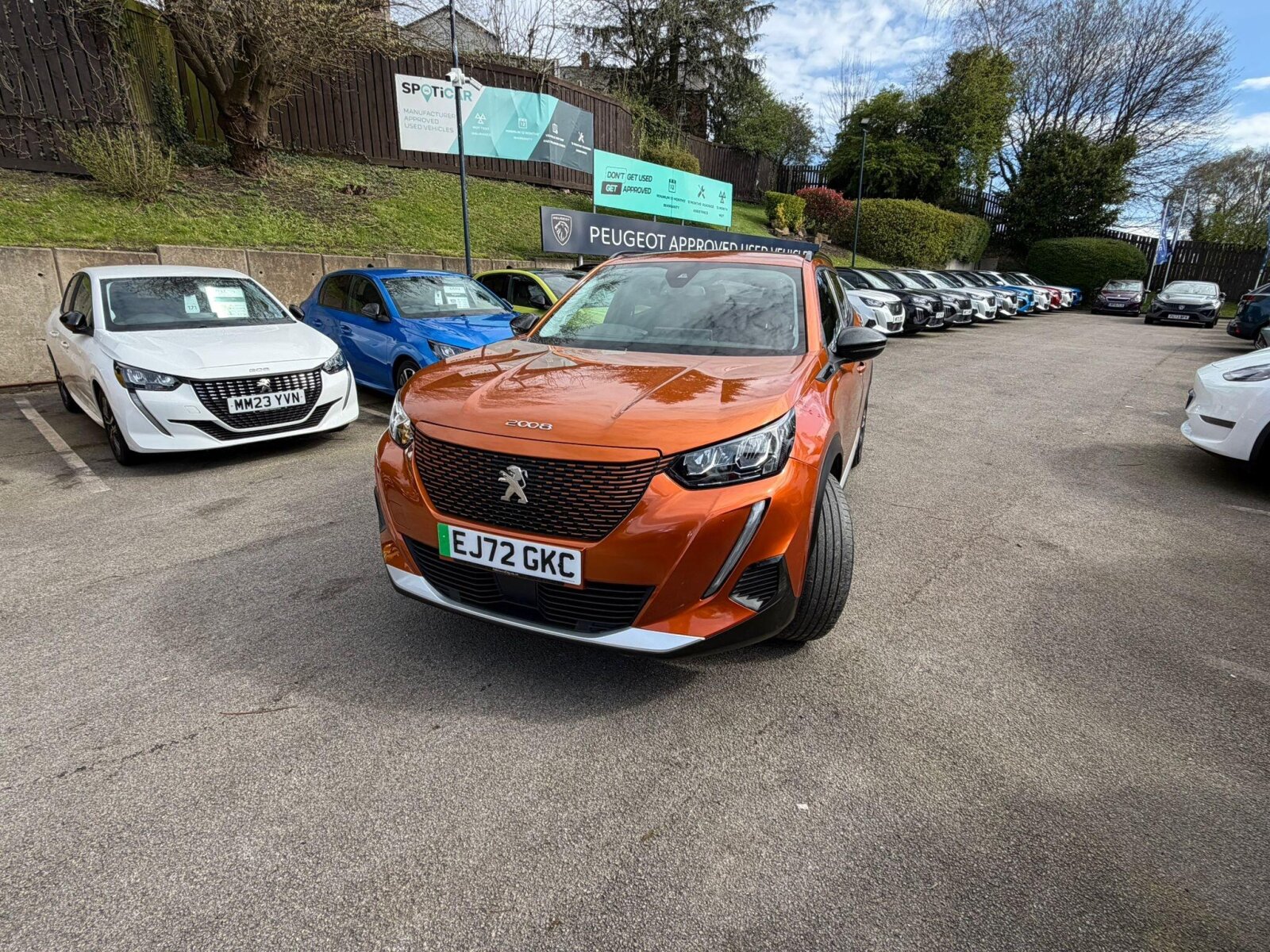 Main listing image - Peugeot e-2008