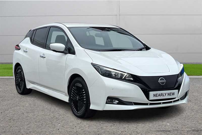 Main listing image - Nissan Leaf