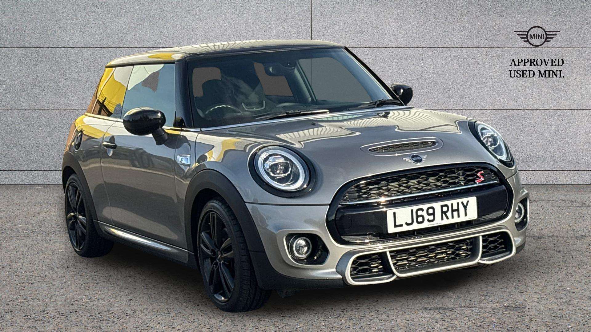 Main listing image - MINI Hatchback