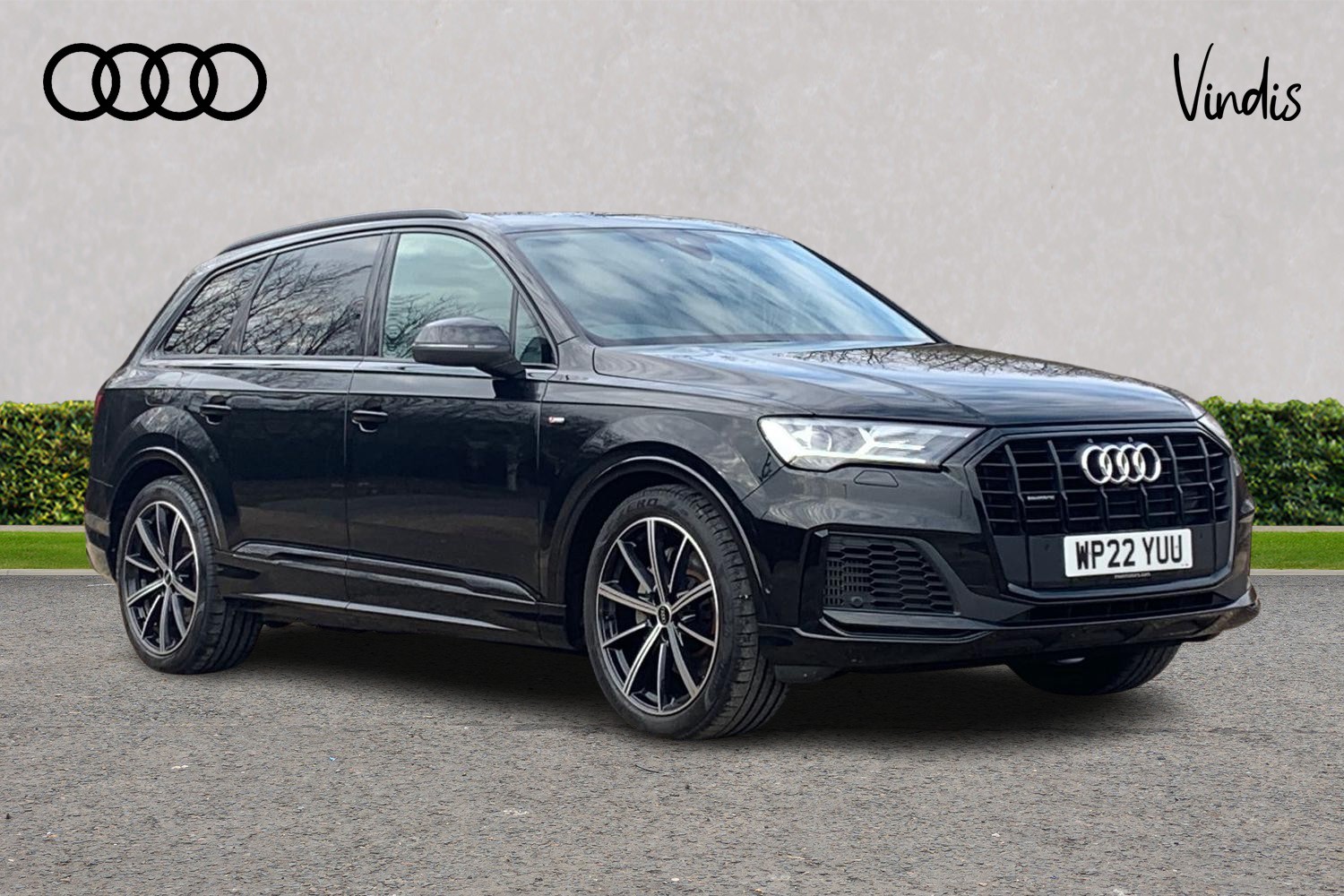 Main listing image - Audi Q7