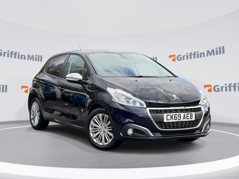 Main listing image - Peugeot 208