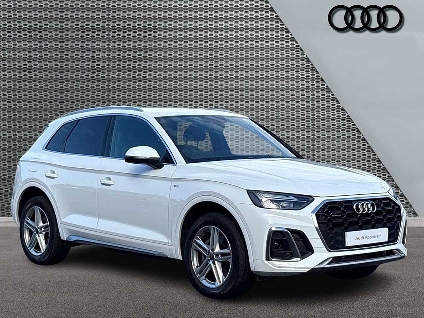 Main listing image - Audi Q5