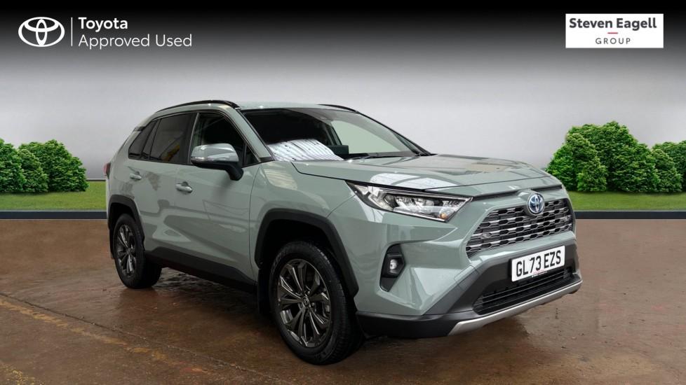 Main listing image - Toyota RAV4