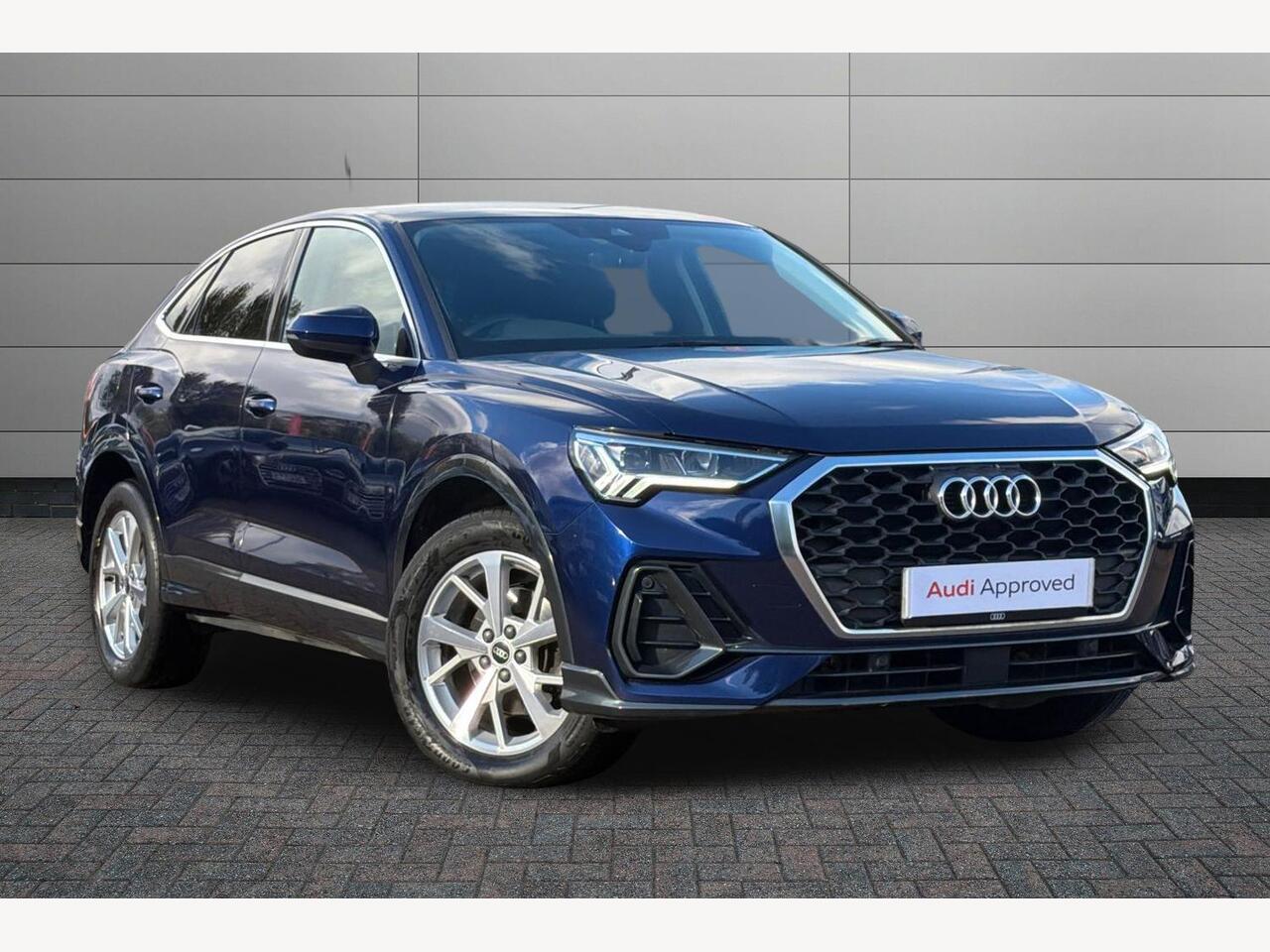 Main listing image - Audi Q3