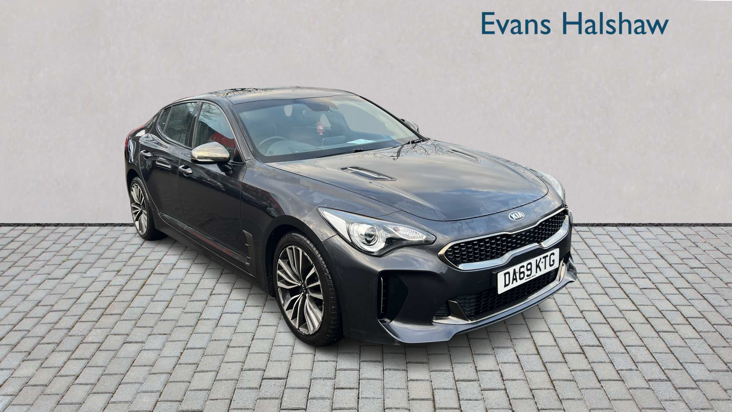 Main listing image - Kia Stinger