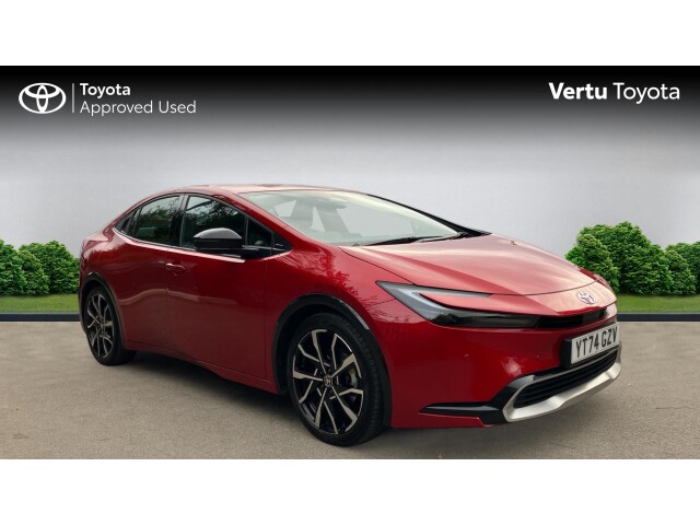 Main listing image - Toyota Prius Plug-In