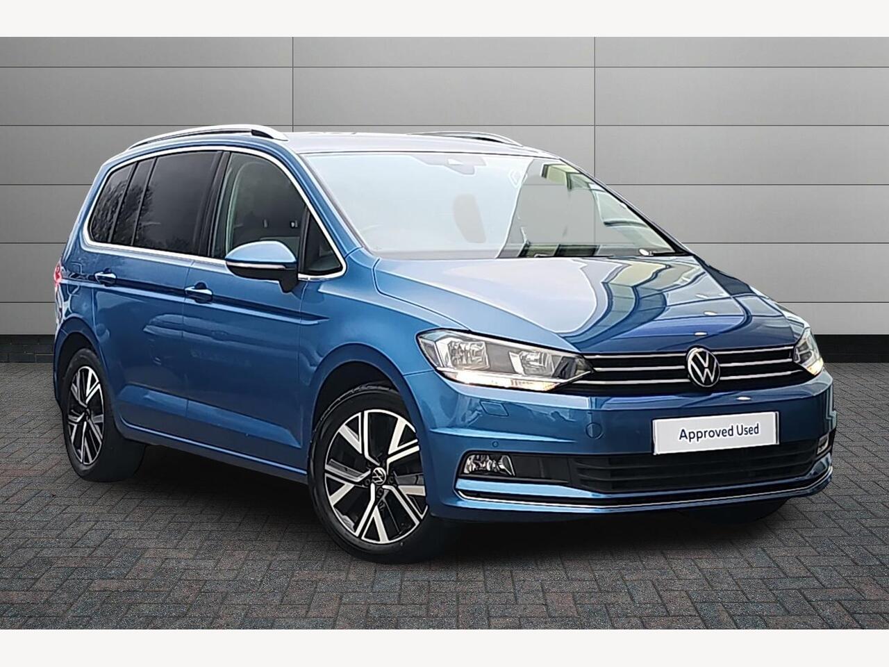 Main listing image - Volkswagen Touran