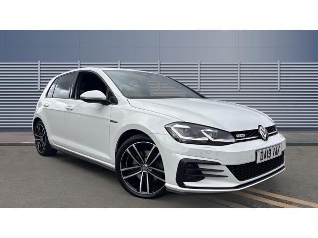 Main listing image - Volkswagen Golf