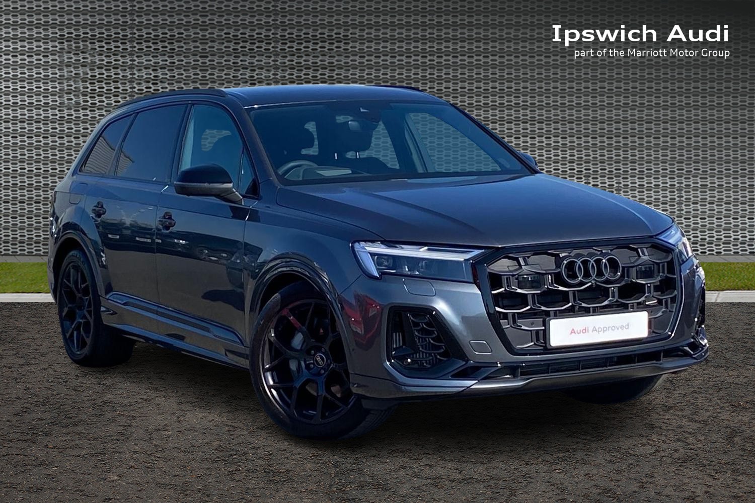 Main listing image - Audi Q7