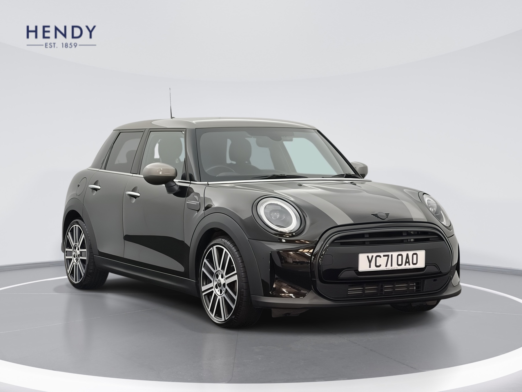 Main listing image - MINI Hatchback 5dr