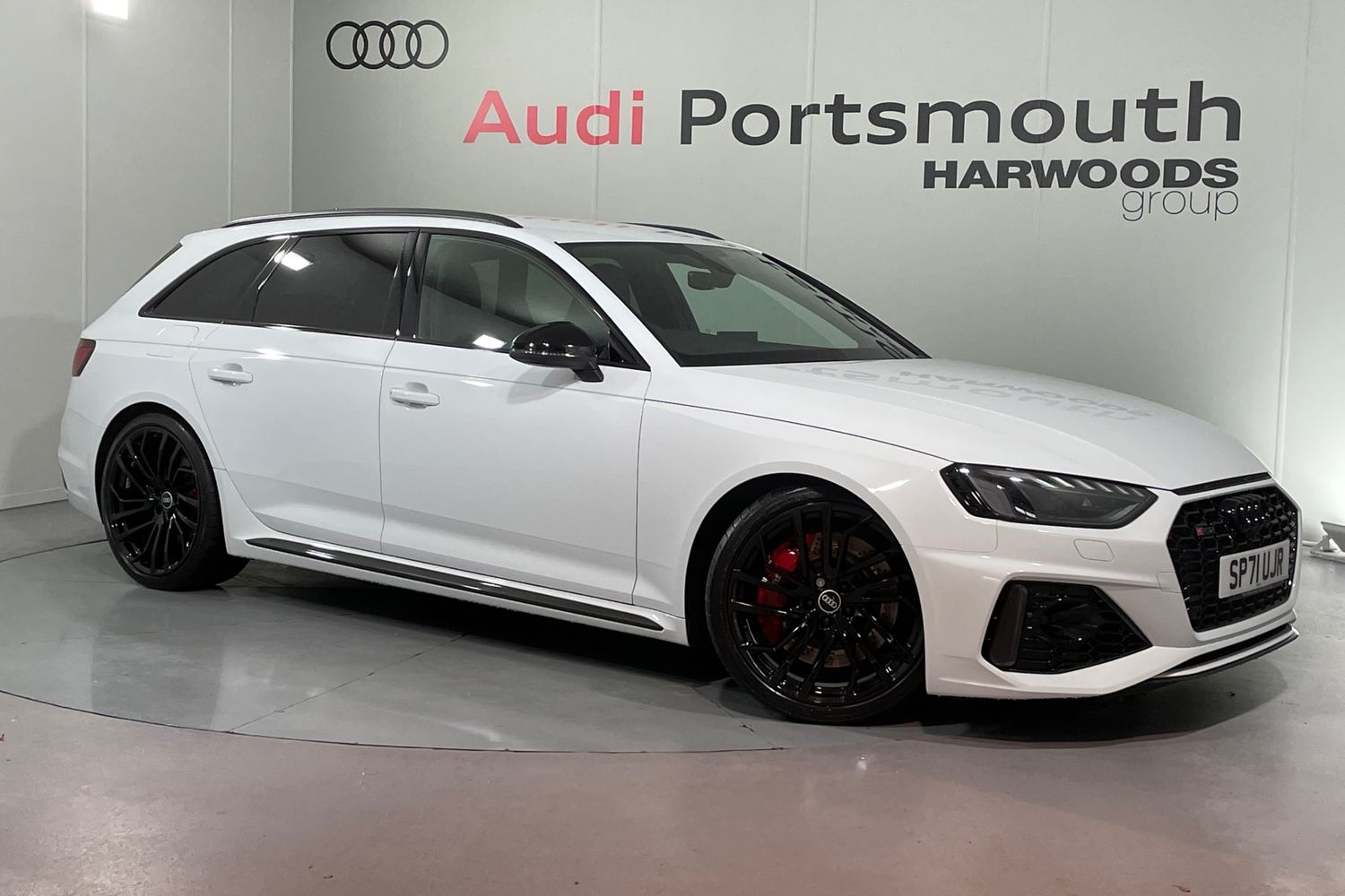 Main listing image - Audi RS4