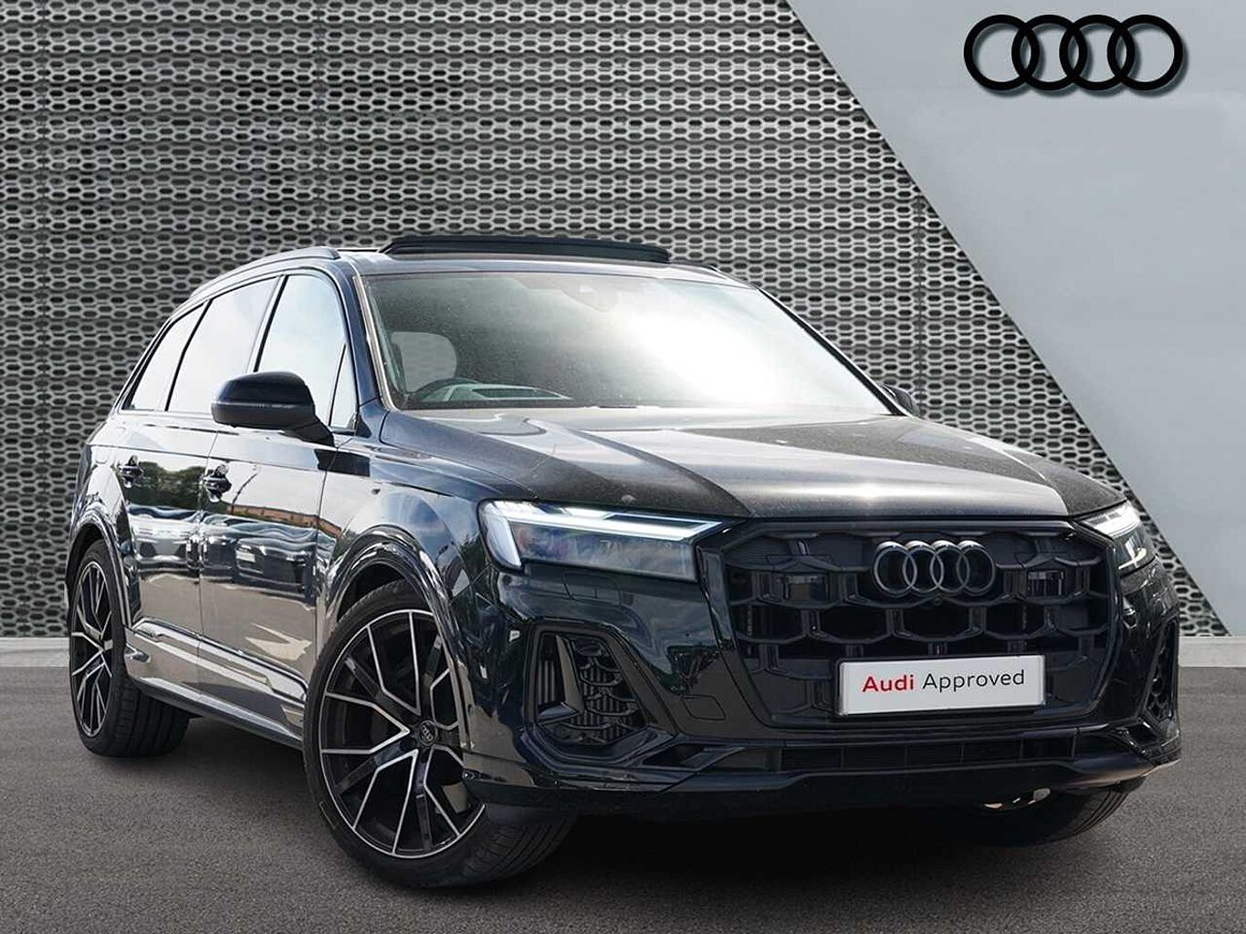 Main listing image - Audi Q7