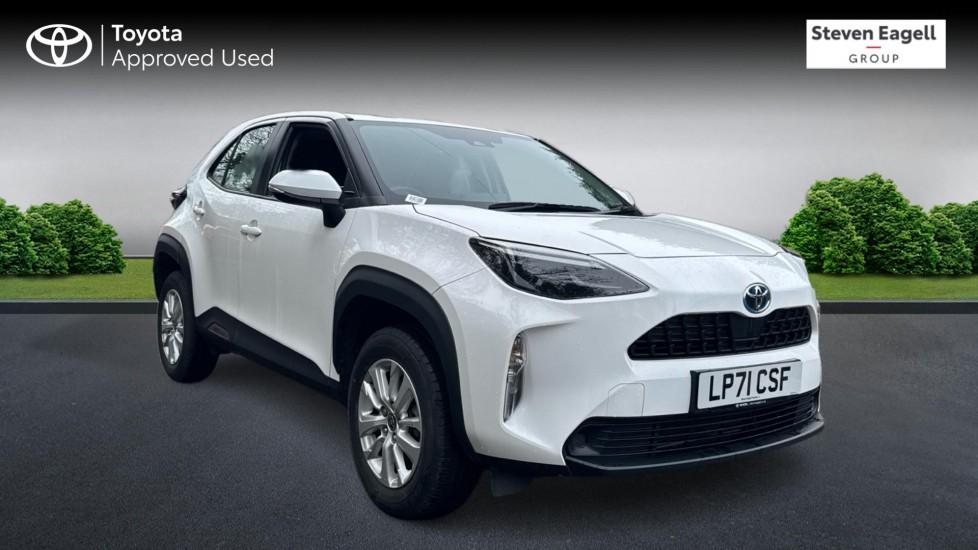 Main listing image - Toyota Yaris Cross