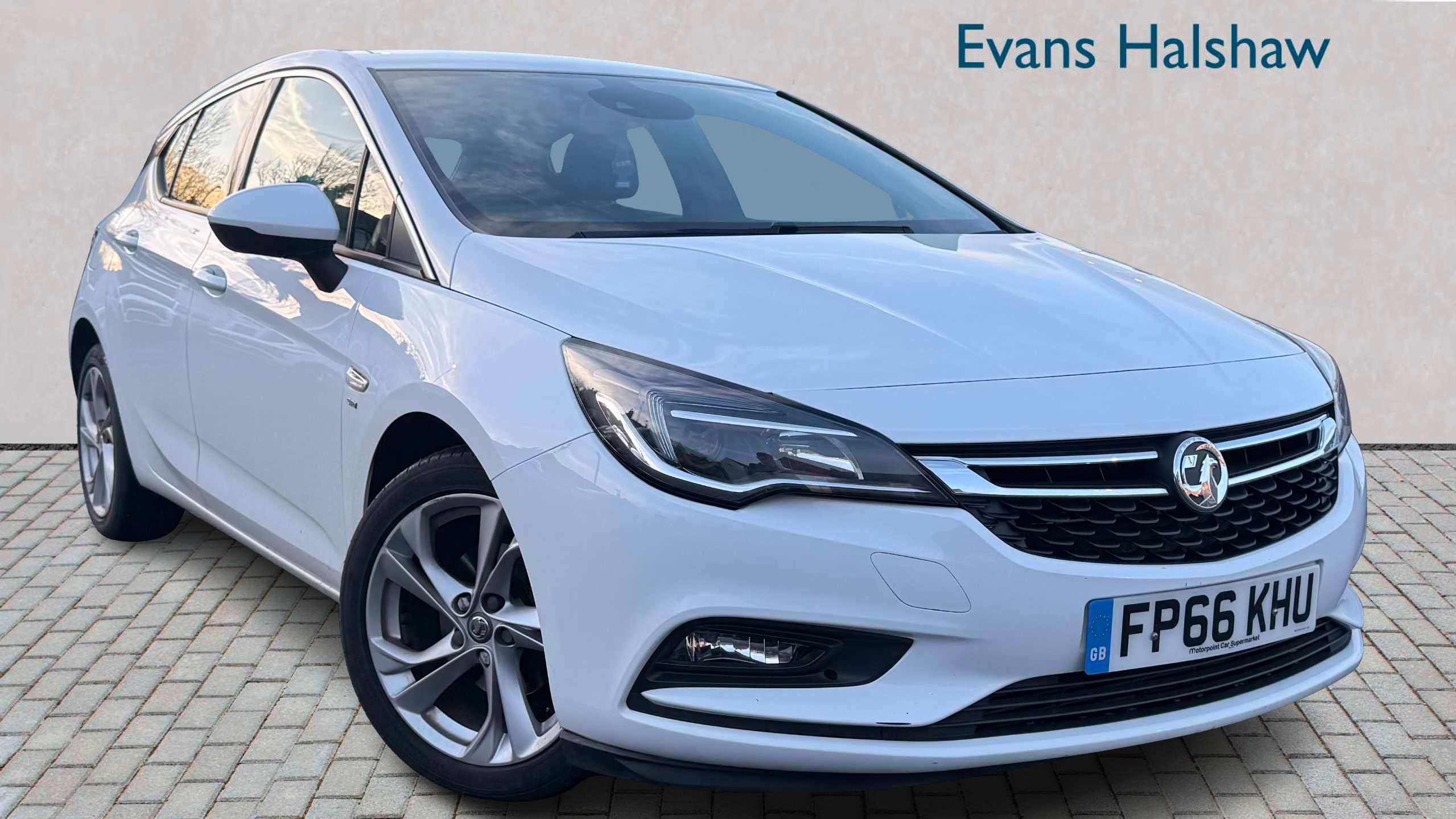 Main listing image - Vauxhall Astra
