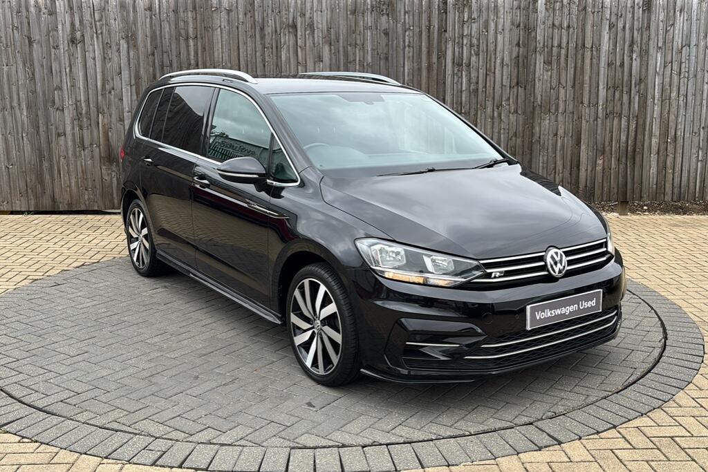 Main listing image - Volkswagen Touran