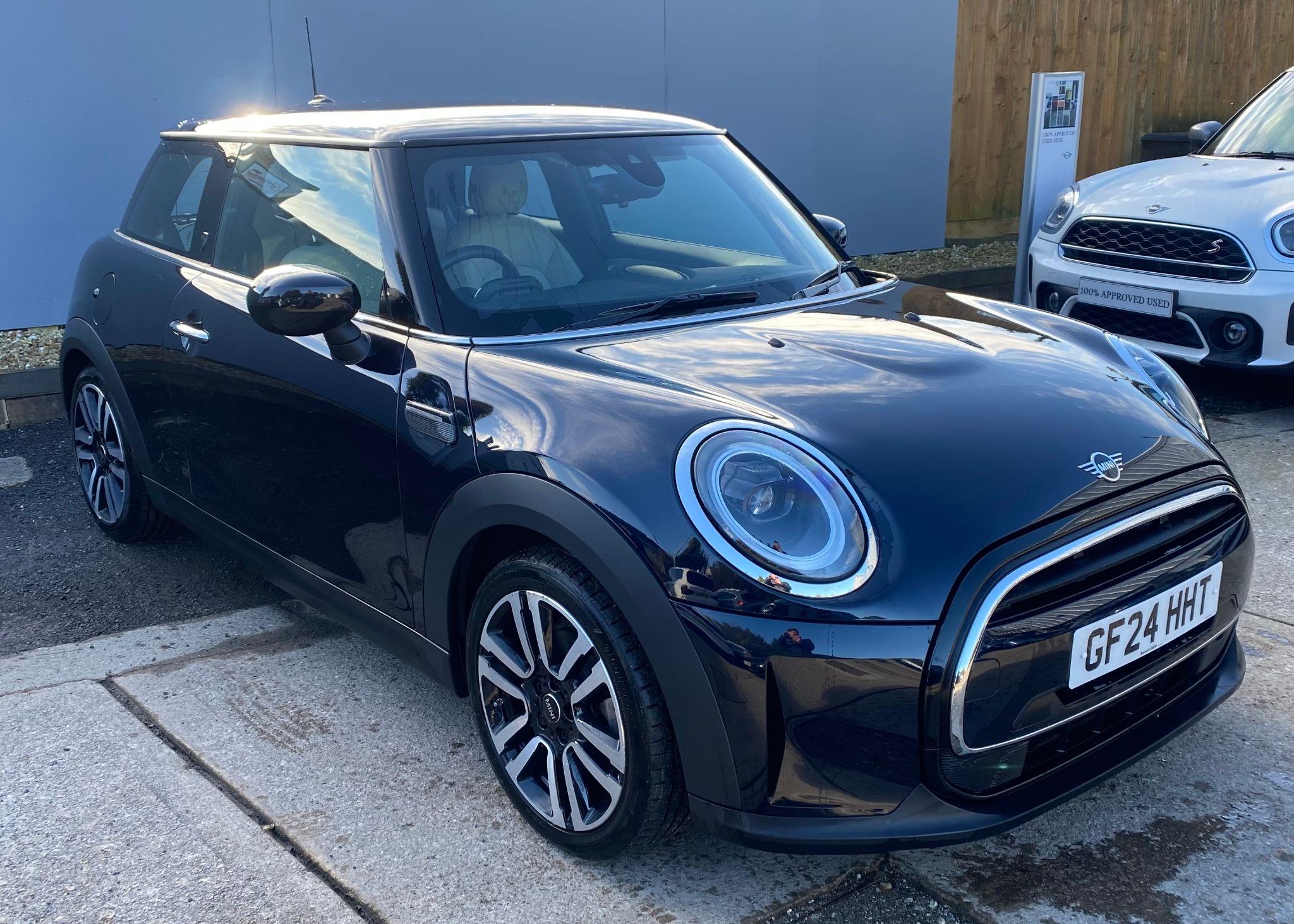 Main listing image - MINI Hatchback