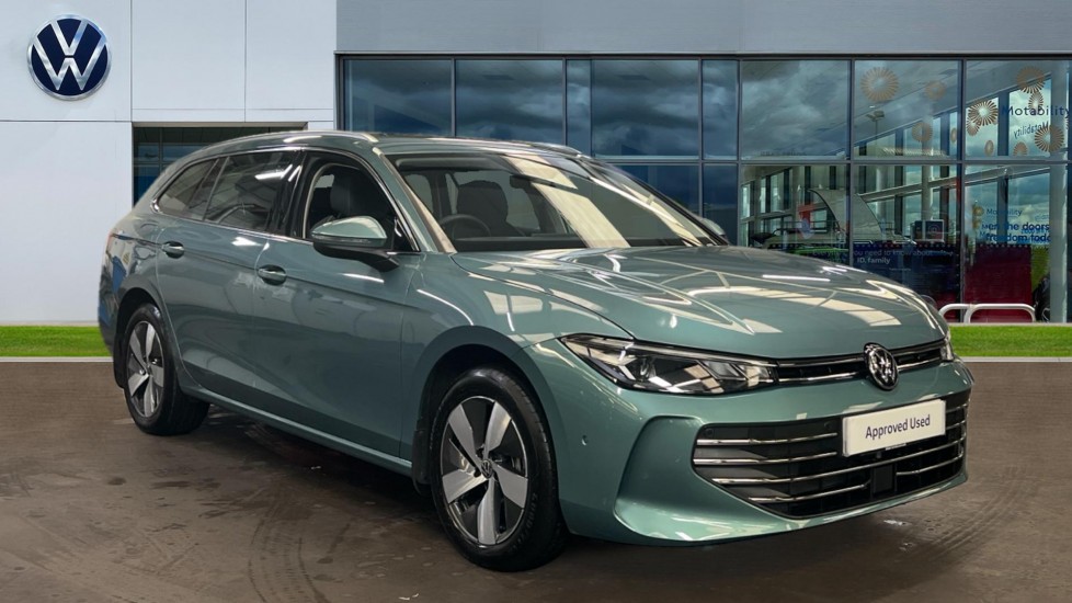 Main listing image - Volkswagen Passat Estate
