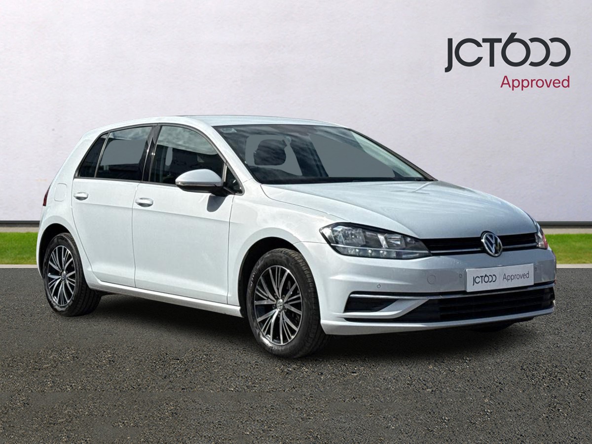 Main listing image - Volkswagen Golf