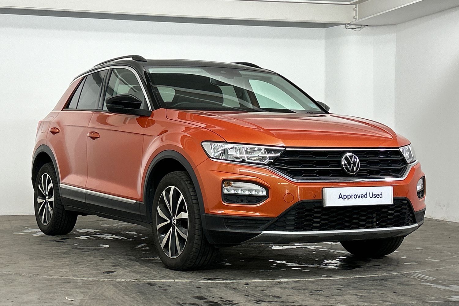 Main listing image - Volkswagen T-Roc