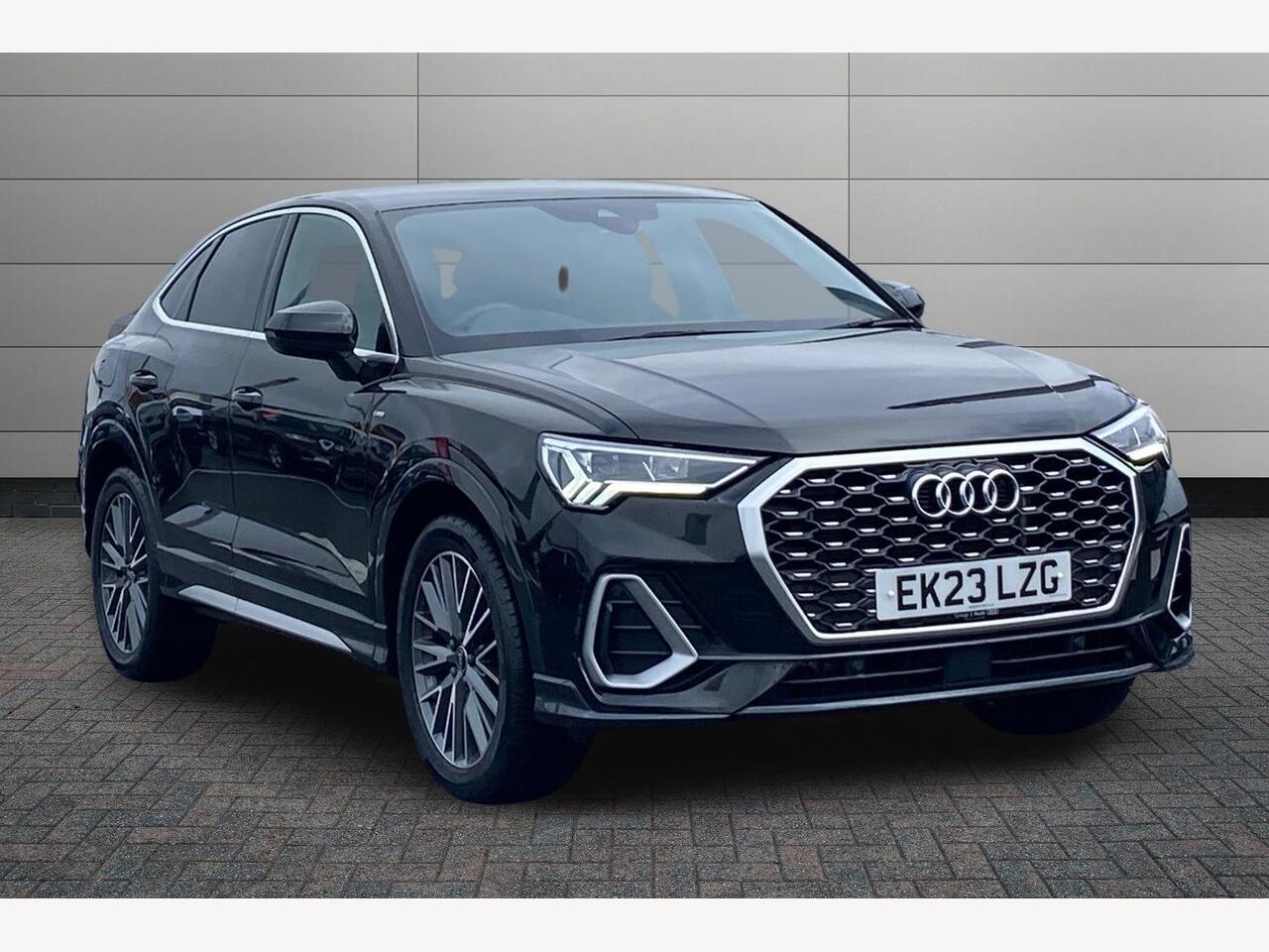 Main listing image - Audi Q3