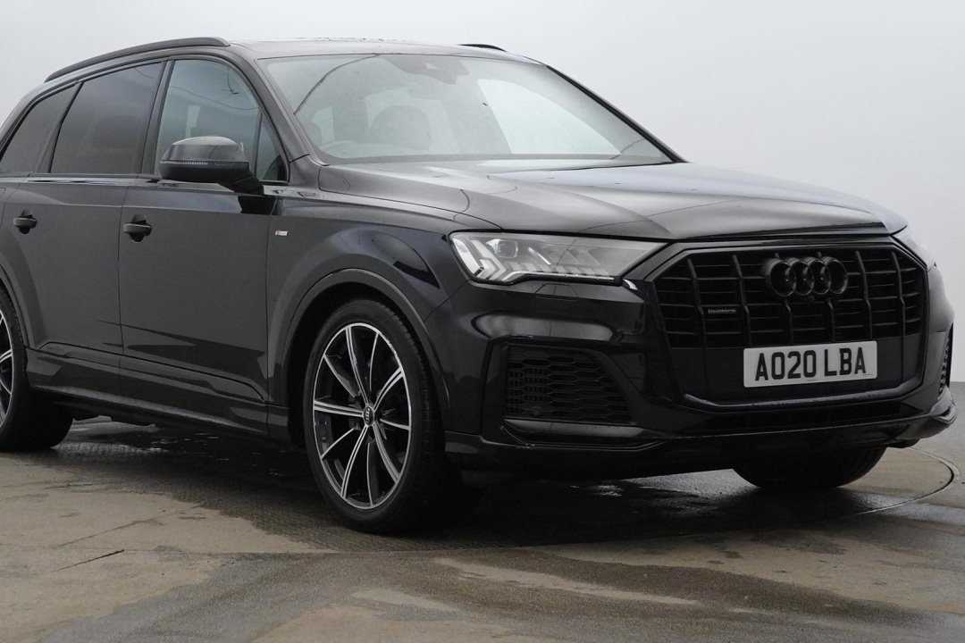 Main listing image - Audi Q7