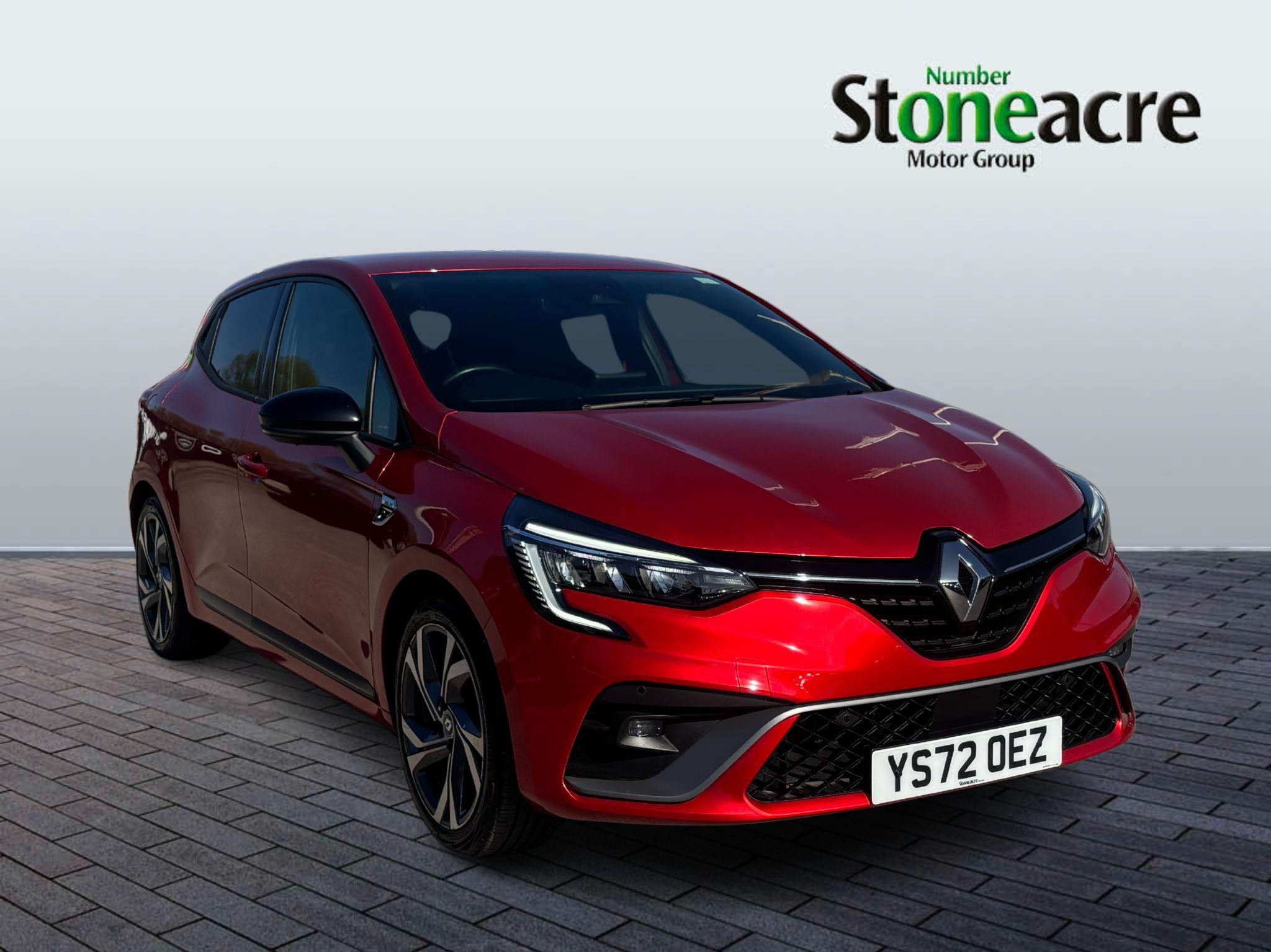 Main listing image - Renault Clio