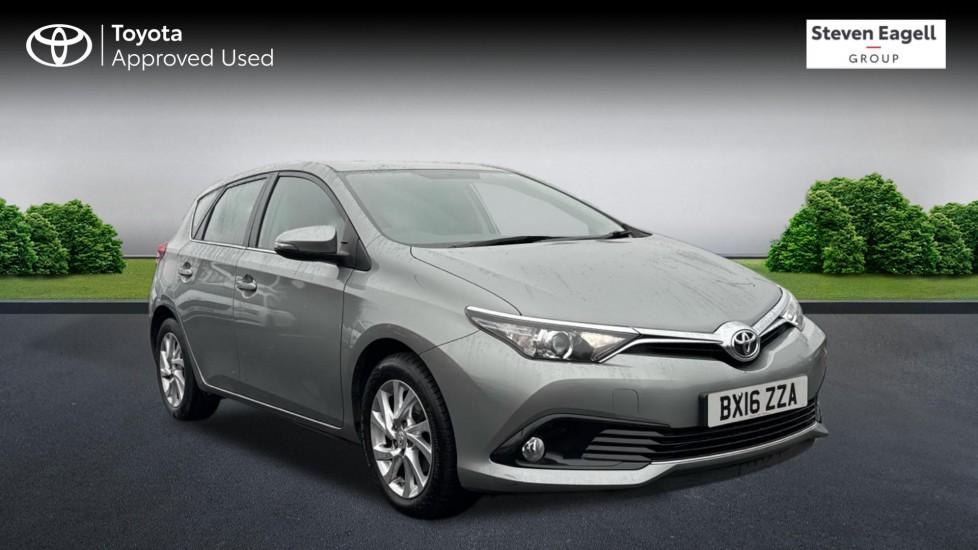 Main listing image - Toyota Auris