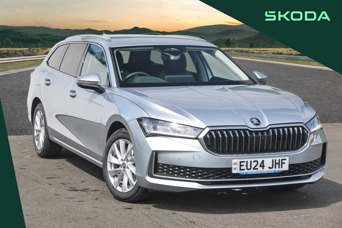 Main listing image - Skoda Superb Estate