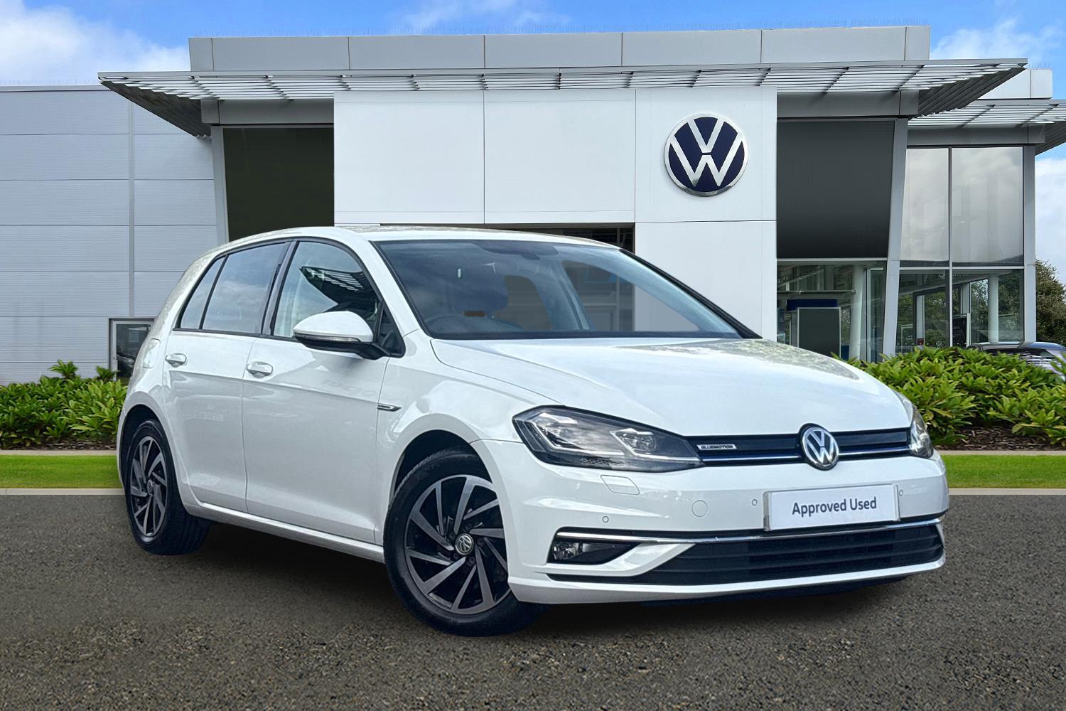 Main listing image - Volkswagen Golf