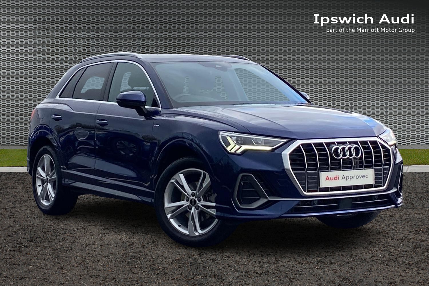 Main listing image - Audi Q3