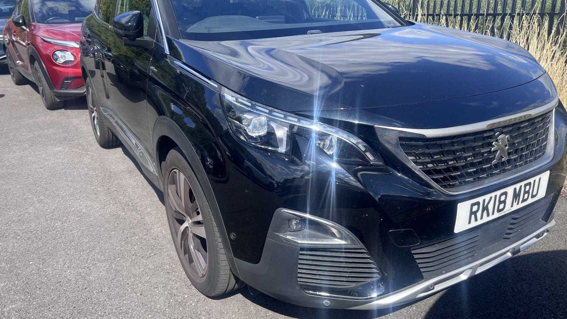 Main listing image - Peugeot 3008