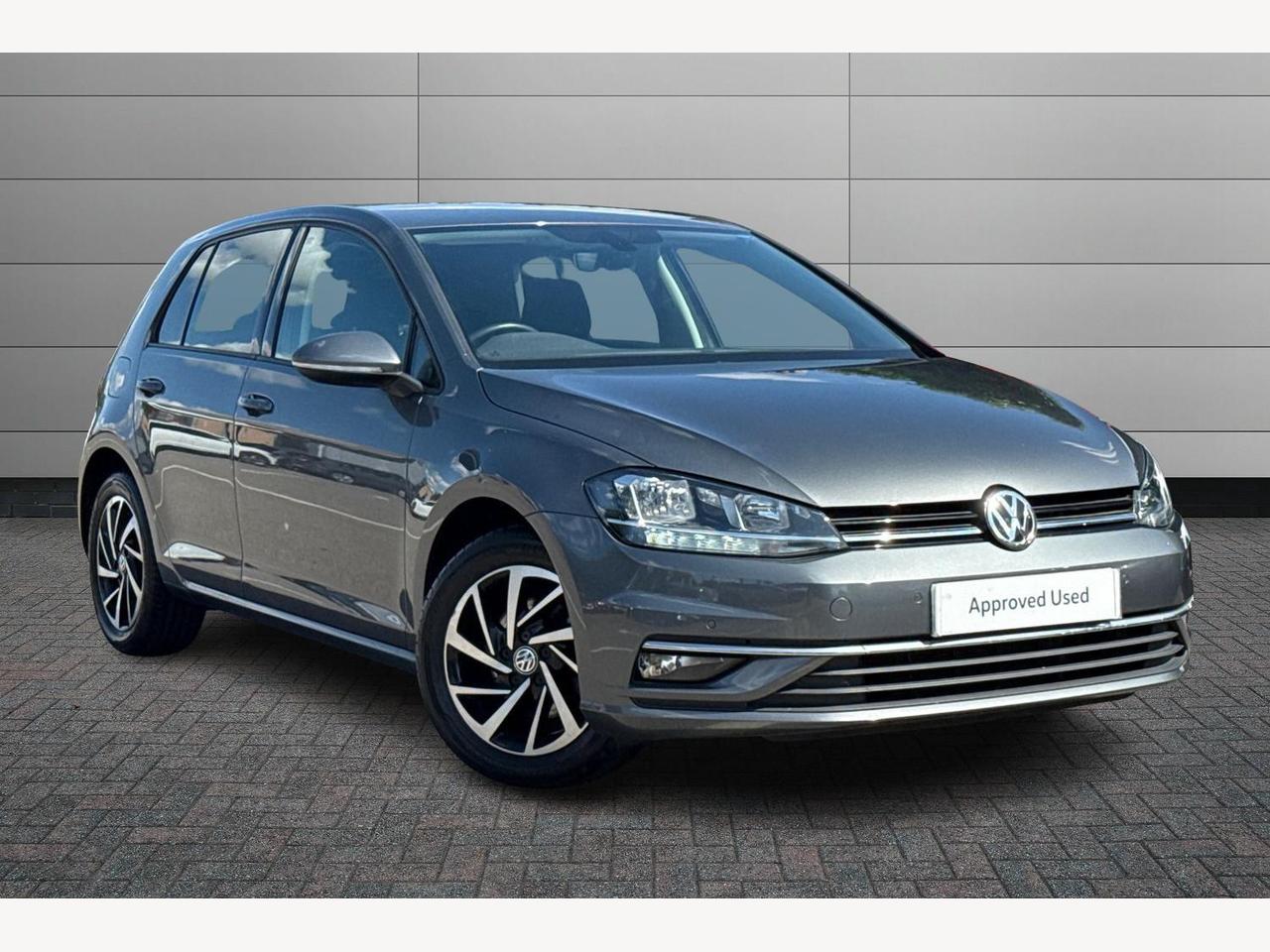 Main listing image - Volkswagen Golf