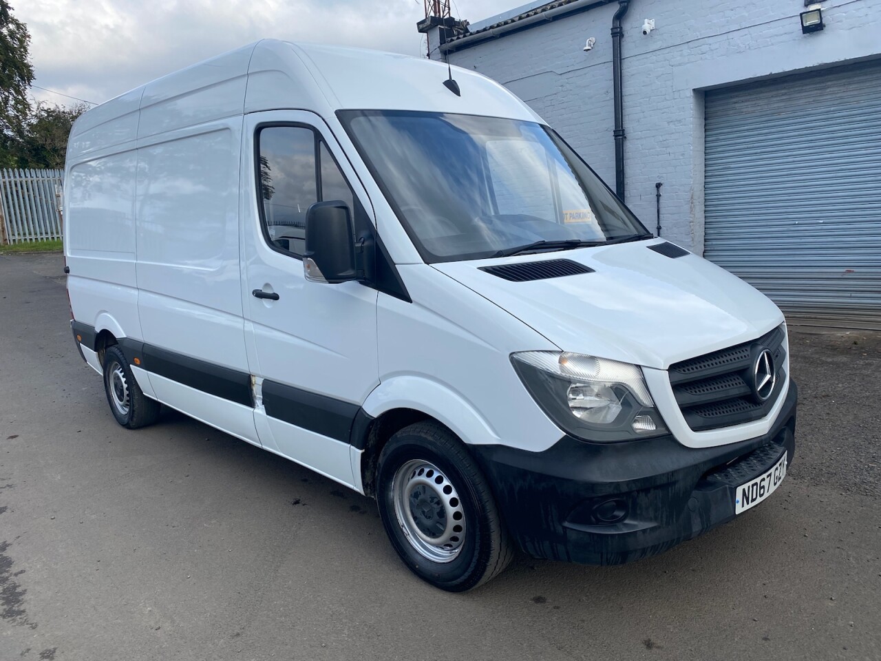 Main listing image - Mercedes-Benz Sprinter