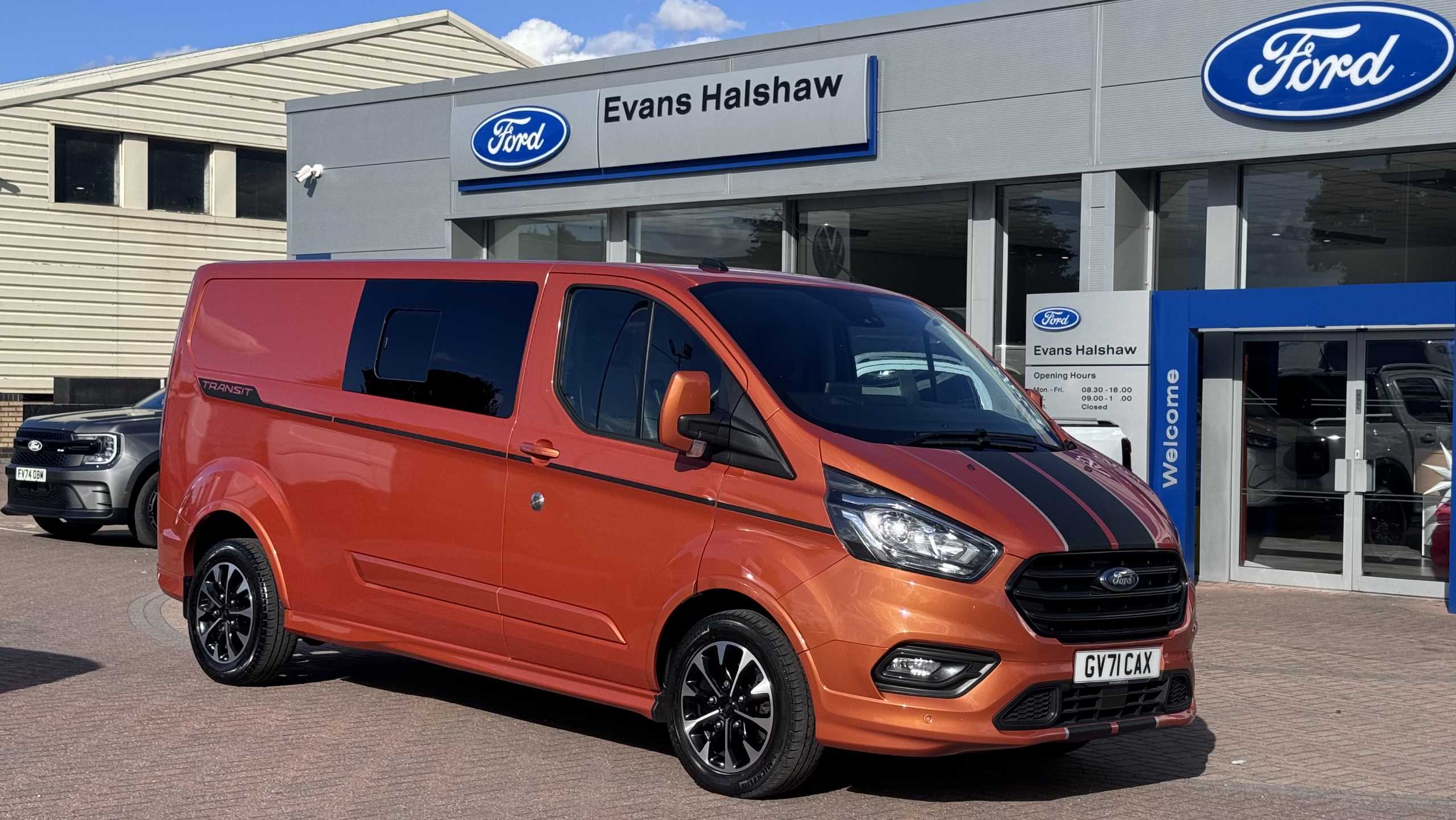Main listing image - Ford Transit Custom