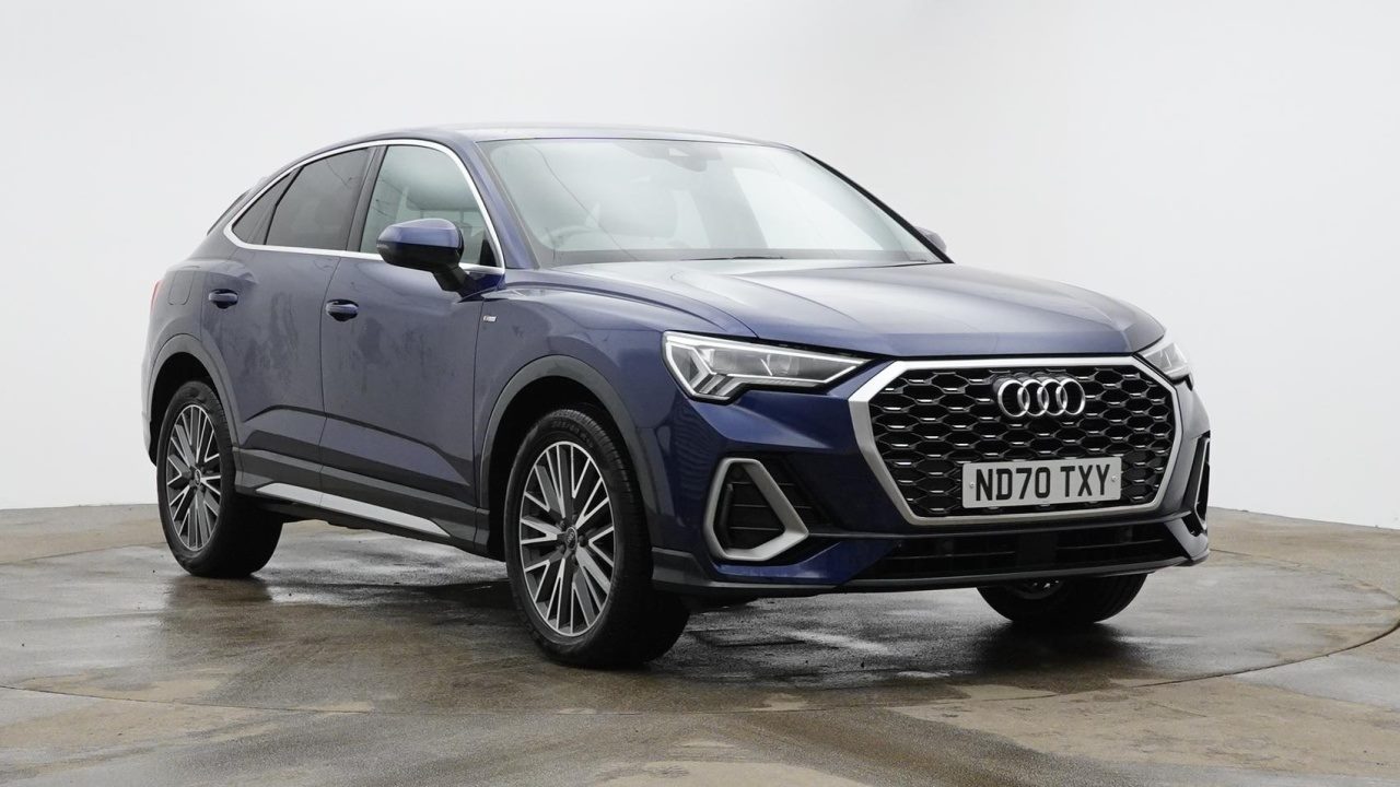 Main listing image - Audi Q3