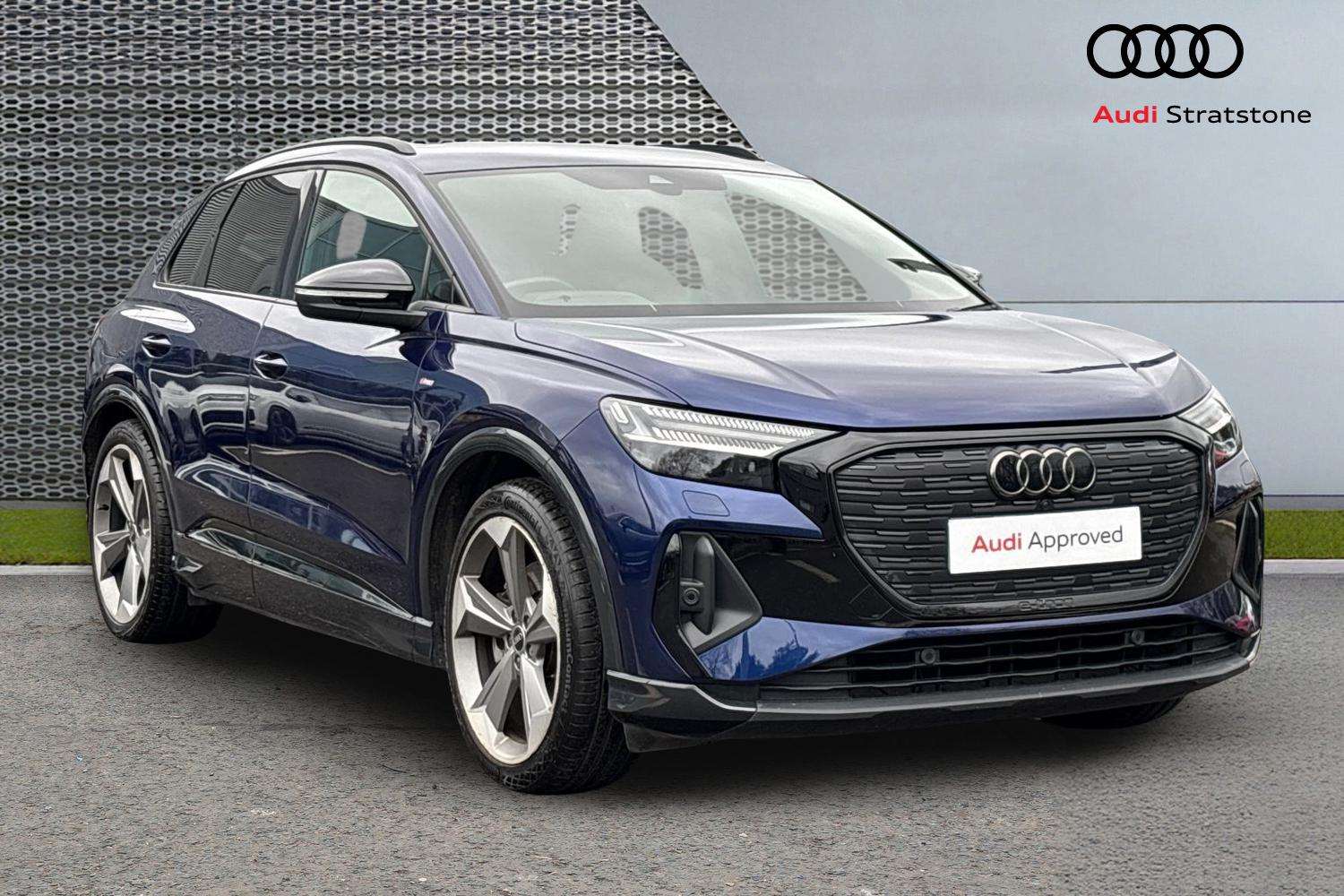 Main listing image - Audi Q4