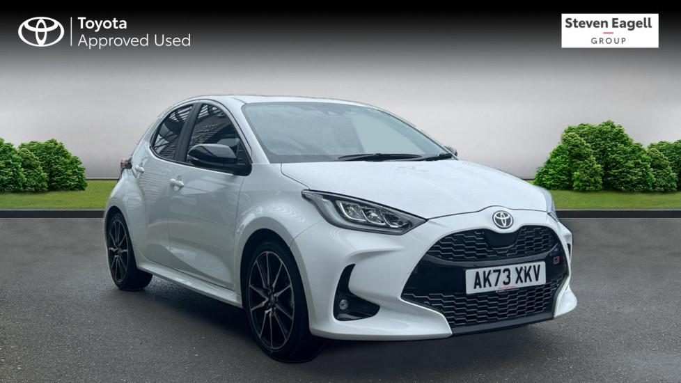 Main listing image - Toyota Yaris