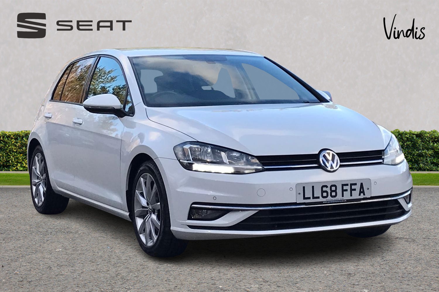 Main listing image - Volkswagen Golf