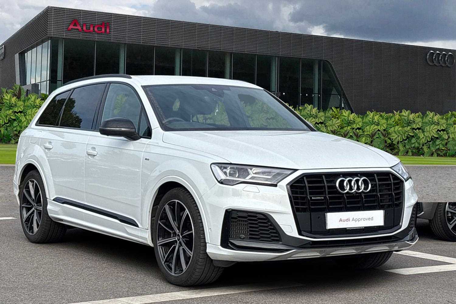 Main listing image - Audi Q7