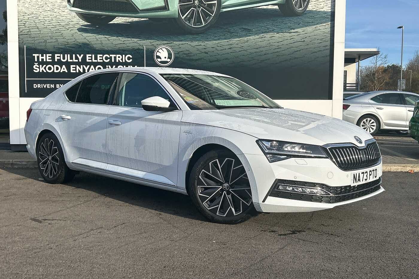 Main listing image - Skoda Superb