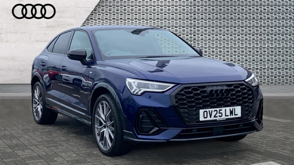 Main listing image - Audi Q3