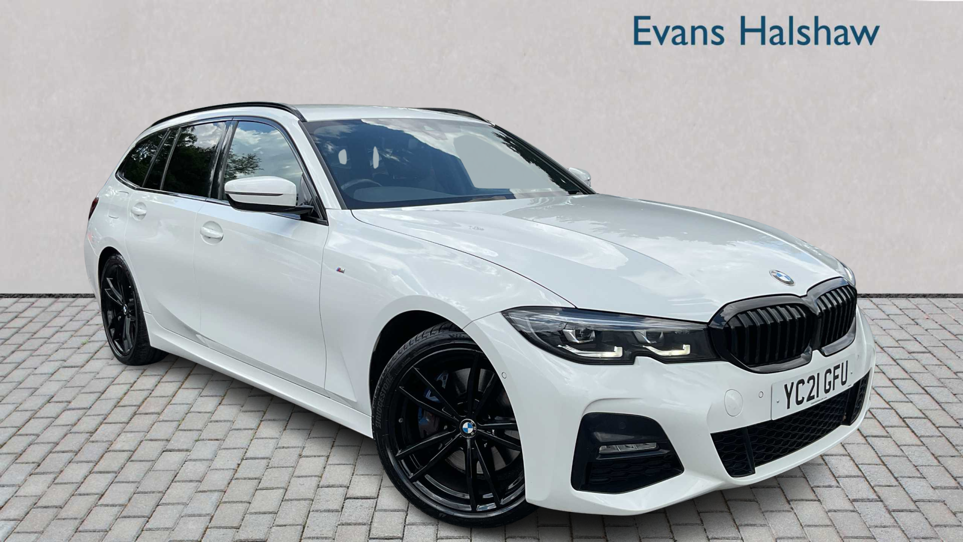 Main listing image - BMW 3 Series Touring