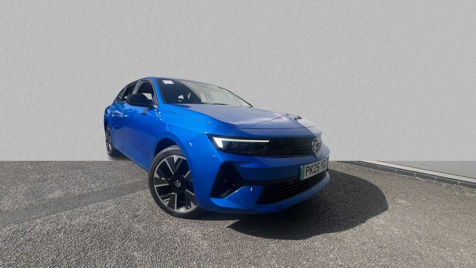 Main listing image - Vauxhall Astra Sports Tourer