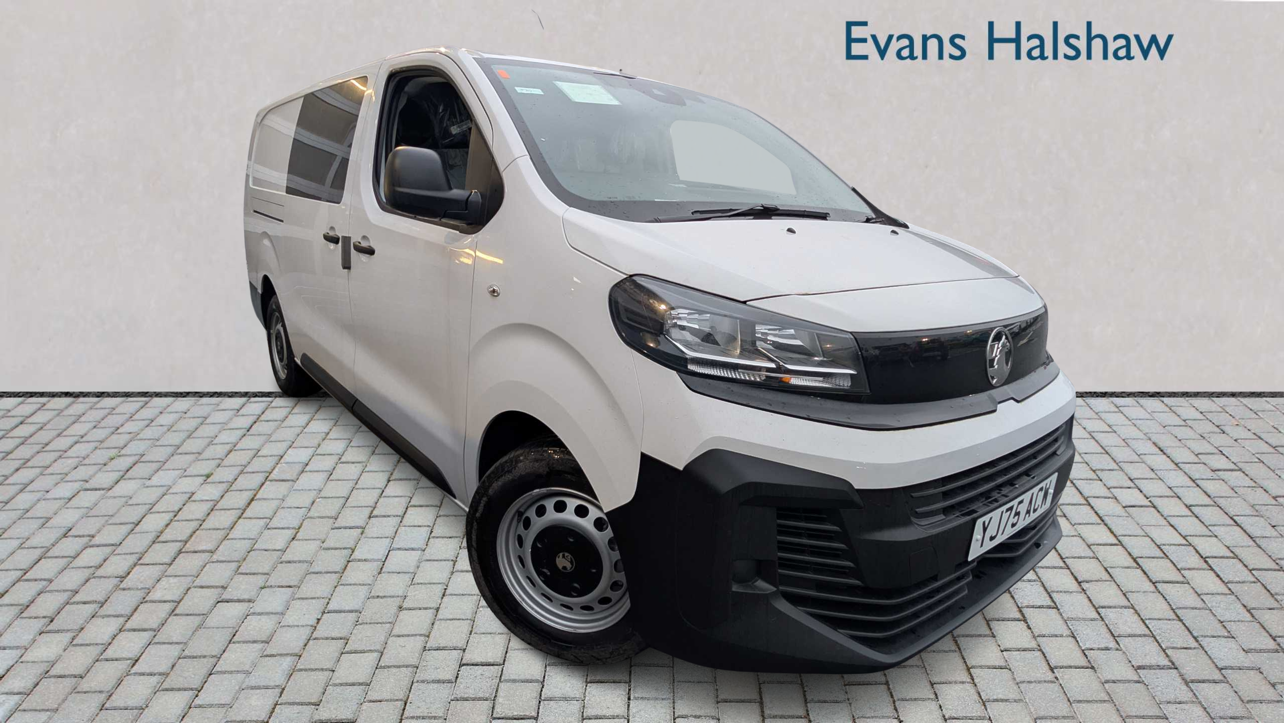 Main listing image - Vauxhall Vivaro