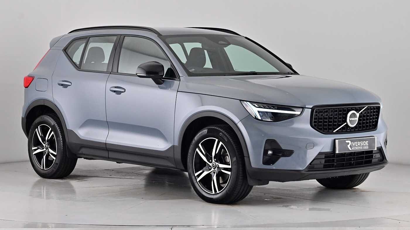 Main listing image - Volvo XC40