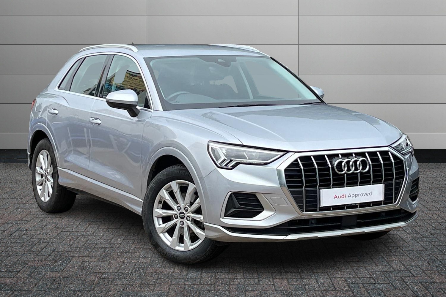 Main listing image - Audi Q3